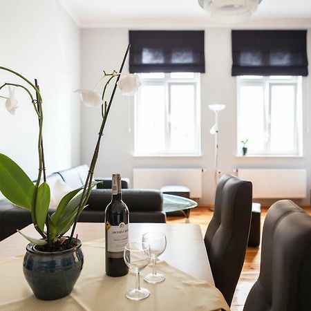 Czar Garbar Apartman Poznań Kültér fotó