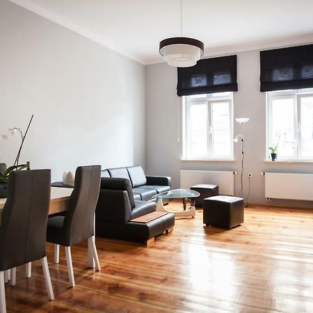 Czar Garbar Apartman Poznań Kültér fotó