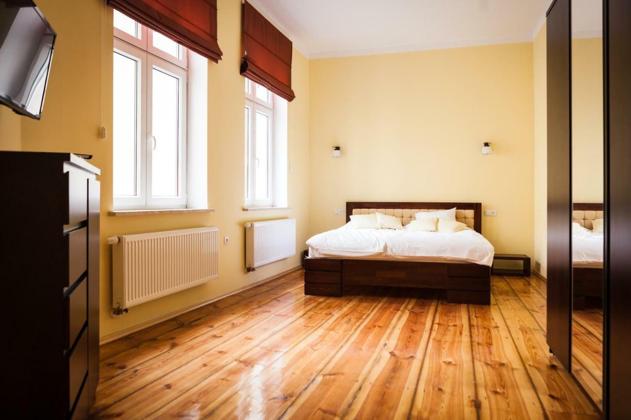 Czar Garbar Apartman Poznań Kültér fotó