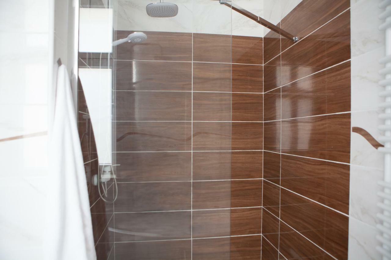 Czar Garbar Apartman Poznań Kültér fotó