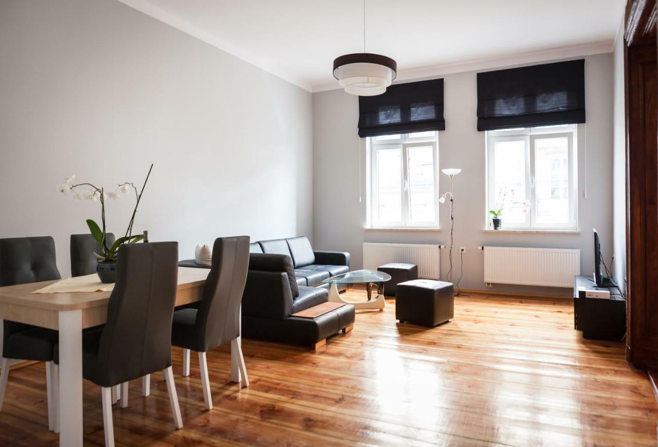 Czar Garbar Apartman Poznań Kültér fotó